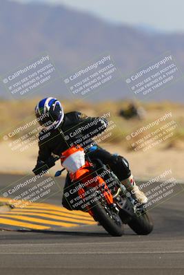 media/Oct-08-2022-SoCal Trackdays (Sat) [[1fc3beec89]]/Turn 16 (125pm)/